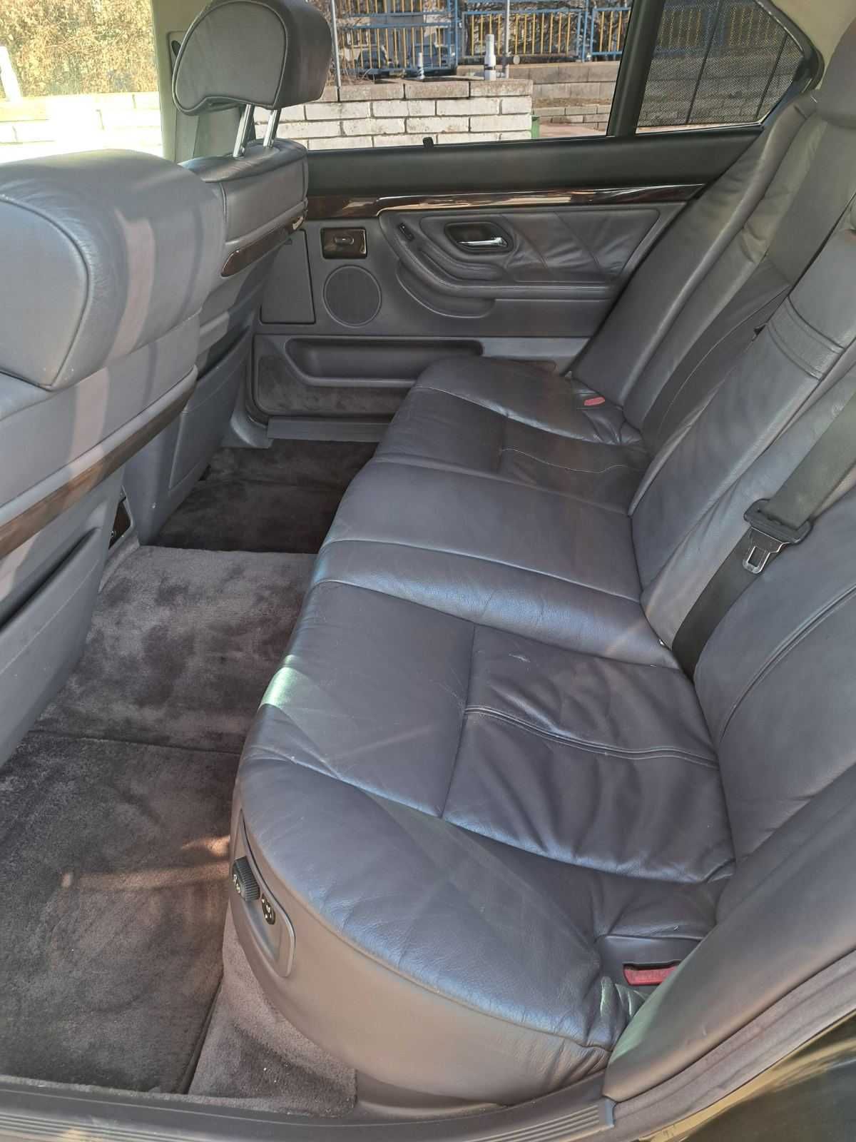 BMW e38 750IL V12