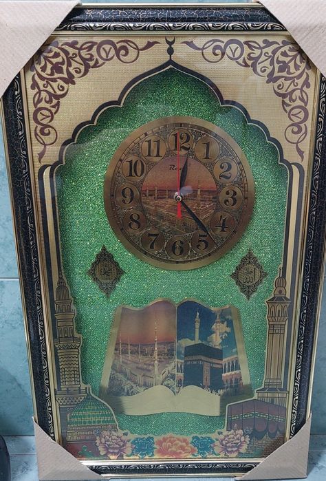 Часы настенные..