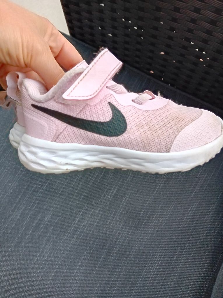 Детски рпзови маратонки Nike номер 22 сделка 12 см