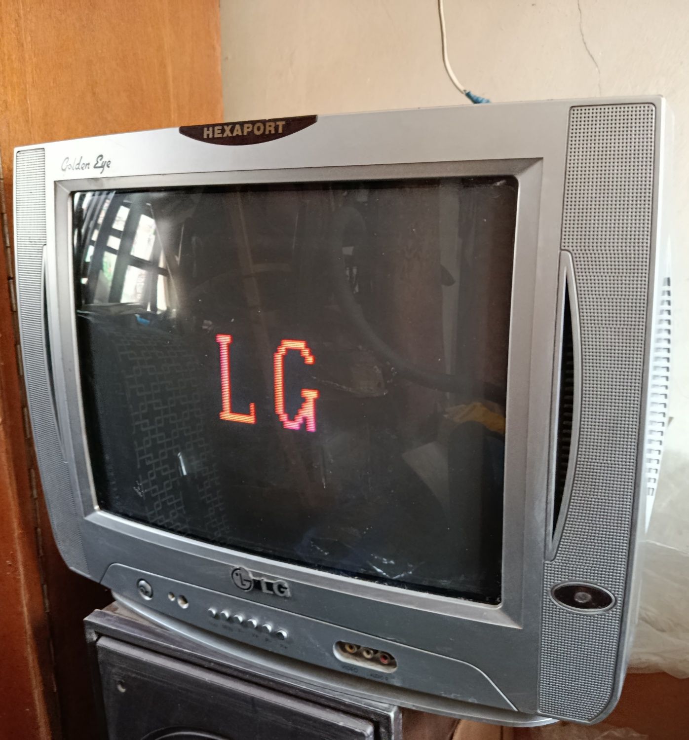 LG телевизор 150минг сум