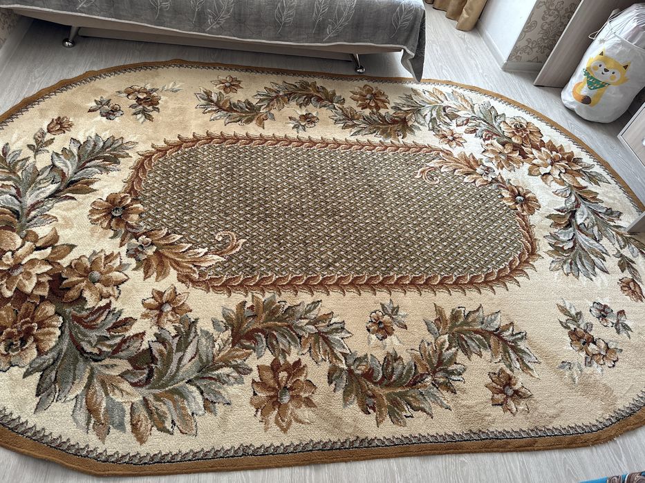 Продам ковер овальный (б/у)