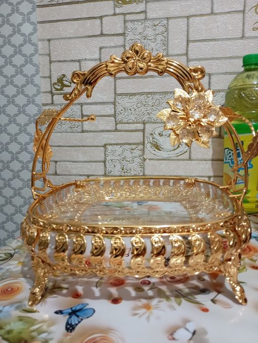 Фруктовница золотистая