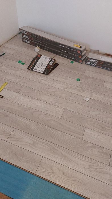 Meseriași executam următoarele: