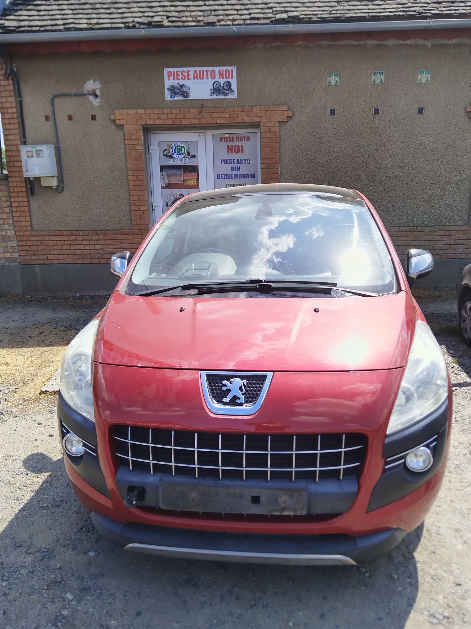 Fata completa Peugeot 3008 ( bara capota far aripa trager ) 2008-2013