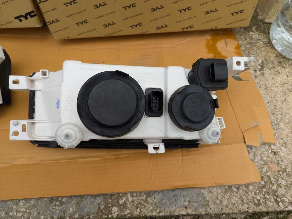 Фарове Шкода Октавия 1