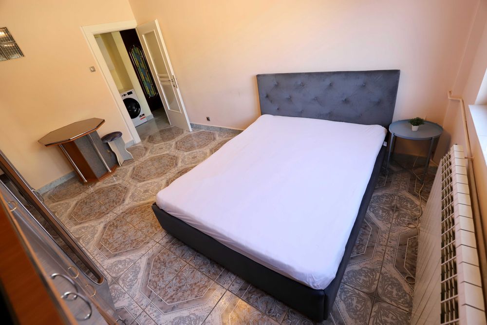Apartament cu o camera 31 mp decomandat Et 1 Iosia de vanzare