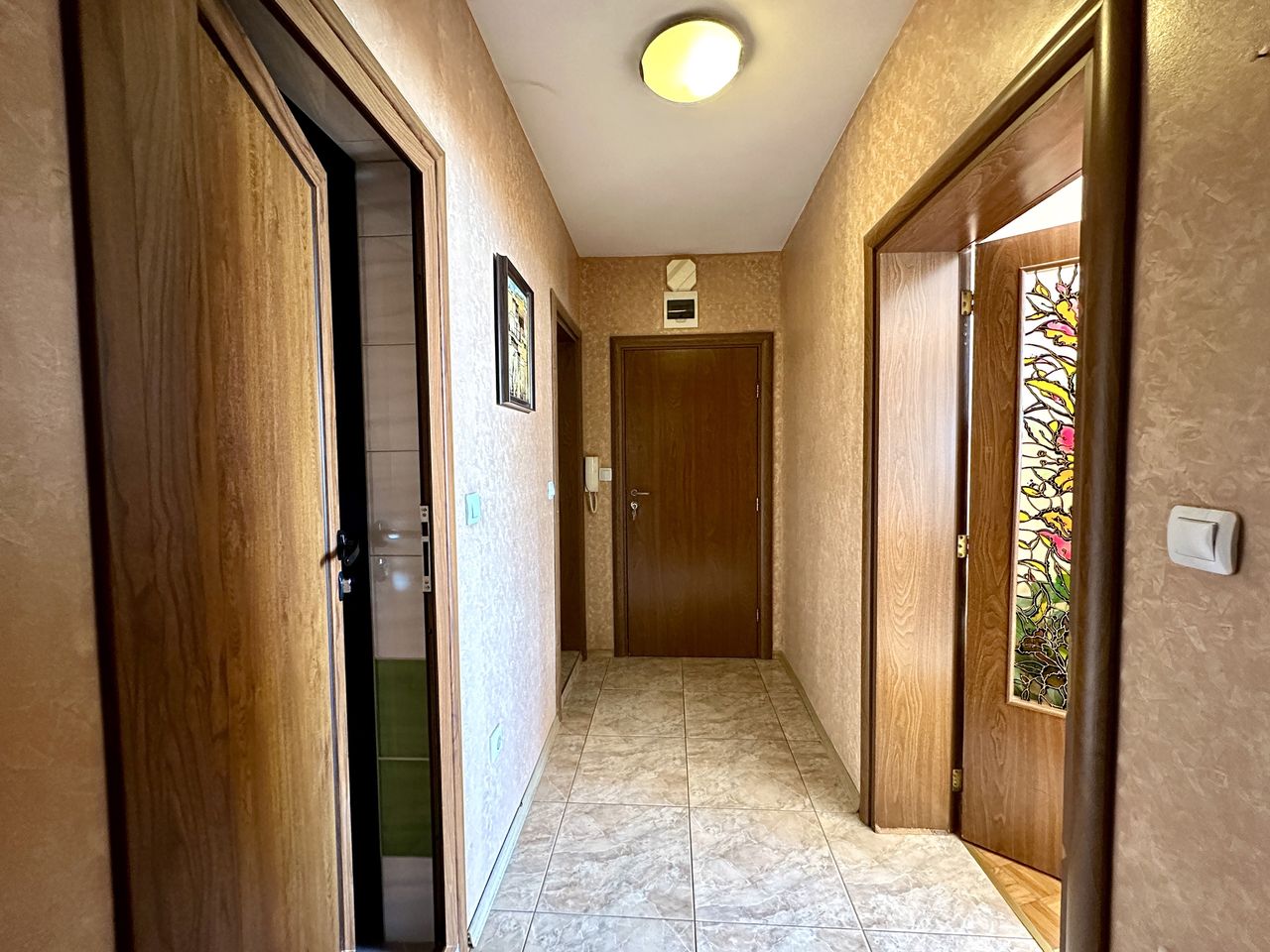 Продава се Тристаен апартамент в Велико Търново, Център - 88 кв.м за 1705 €/кв.м - Снимка #7