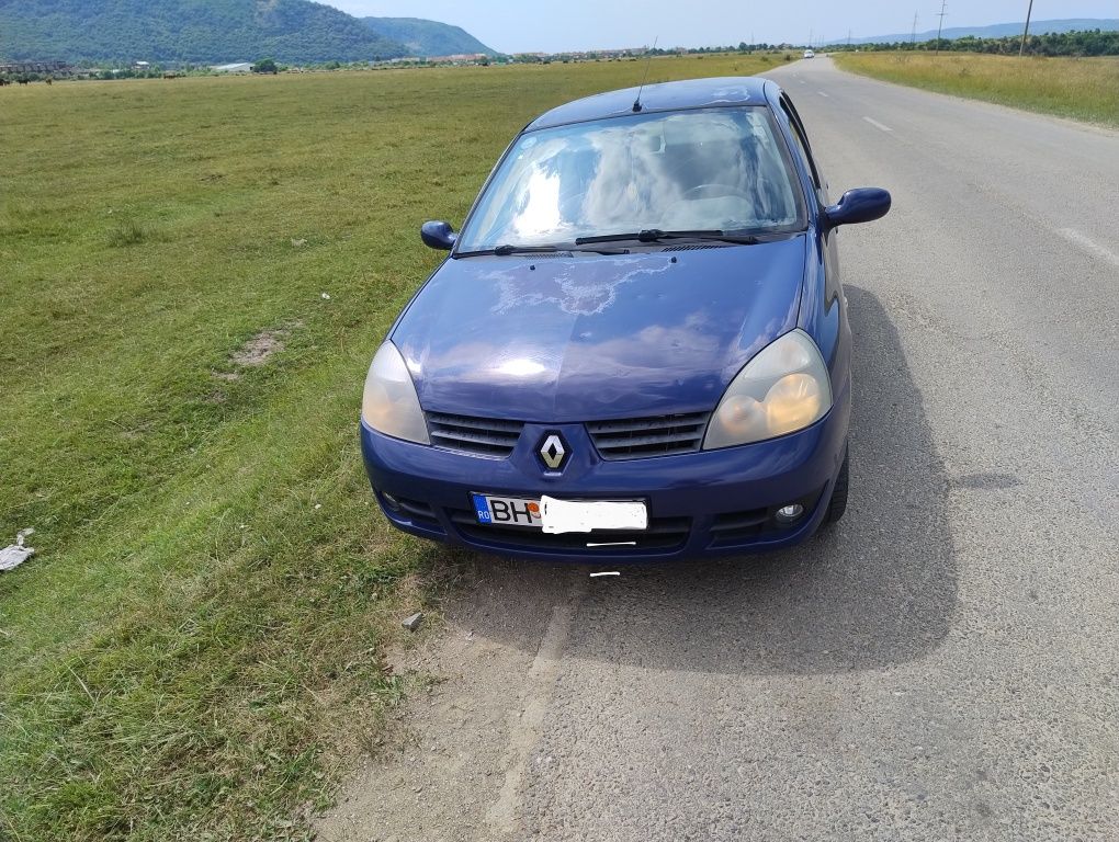 Vând Renault simbol