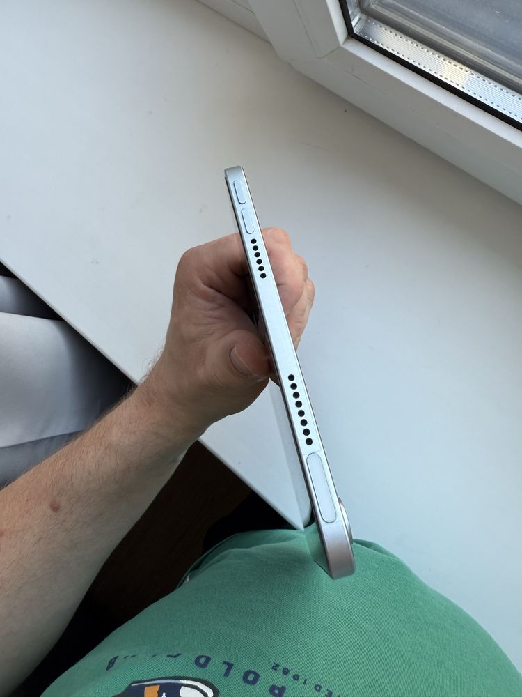 Продам ipad mini 7 128 новый без сим