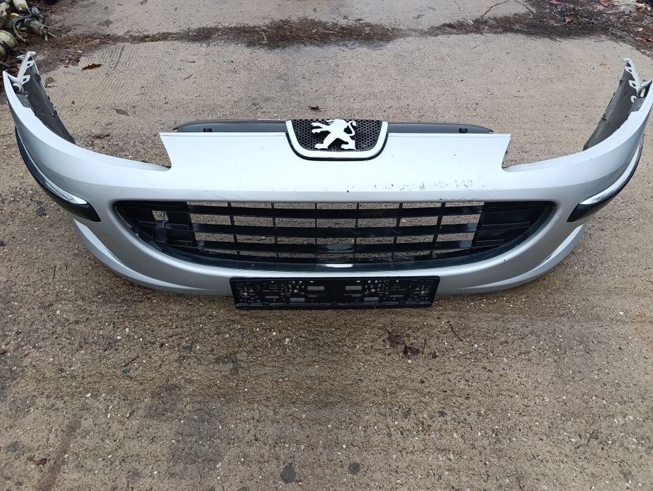 Предна броня Пежо 407 / Peugeot 407