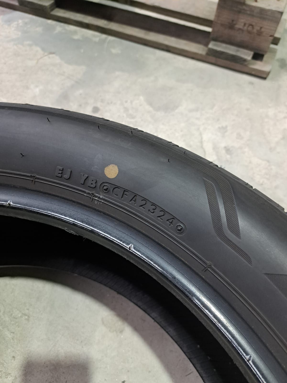 2 anvelope vară 235 50 r20 Bridgestone