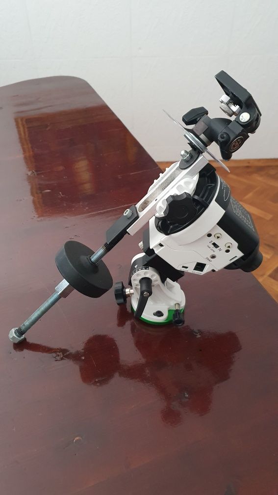 Sky-watcher star adventurer pro