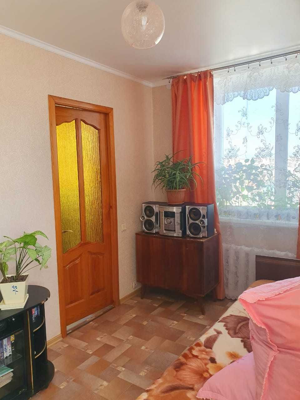 Продам 2-комнатную квартиру в развитом микрорайоне