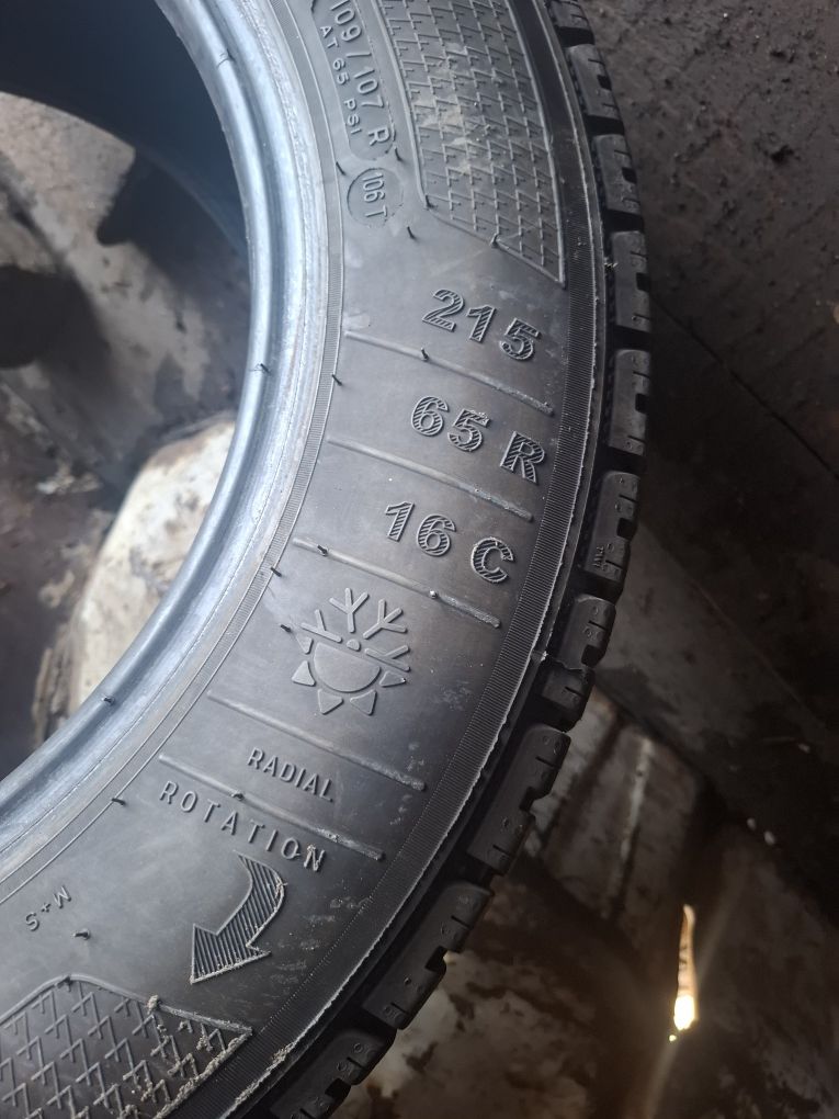 Vand 2 anvelope 215 65 16 C klebar ca noi M+S dot 2023