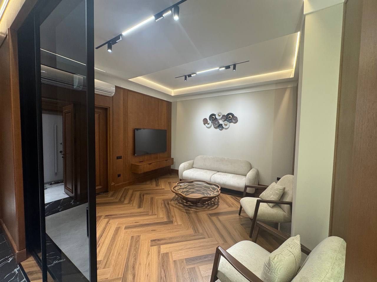 Mirabad Avenue Продается 3 комнатная квартира ремонт Гостиница Россия