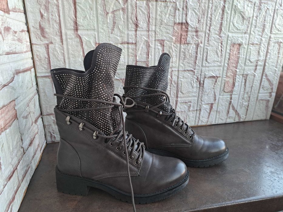 дамски ботуши,зимни обувки,боти,кубинки номер38