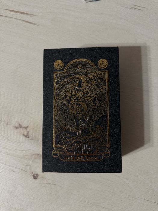 Элитная колода таро Gold Foil