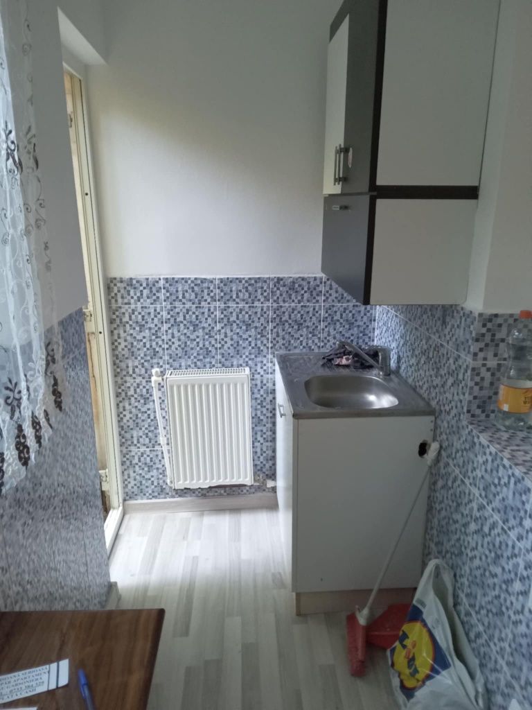 Vînd garsonierà centru