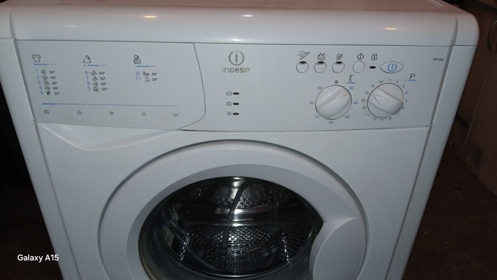 Продавам пералня INDESIT 5kg/1000обр.WIN82Като Нова 169лв