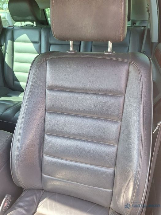 Scaun fata, sofer electric incalzit piele VOLKSWAGEN TOUAREG 7LA, 7L6, 7L7 2002 - 2013 7L6881805CE / 8E0881157K