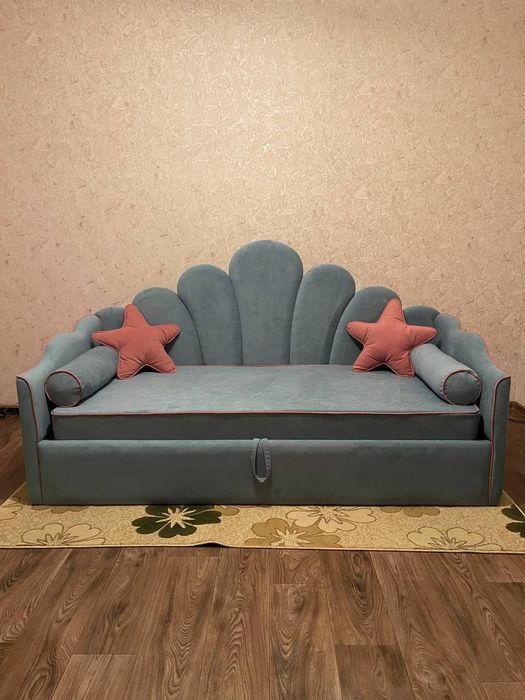 Детская кровать-диван "Ракушка"