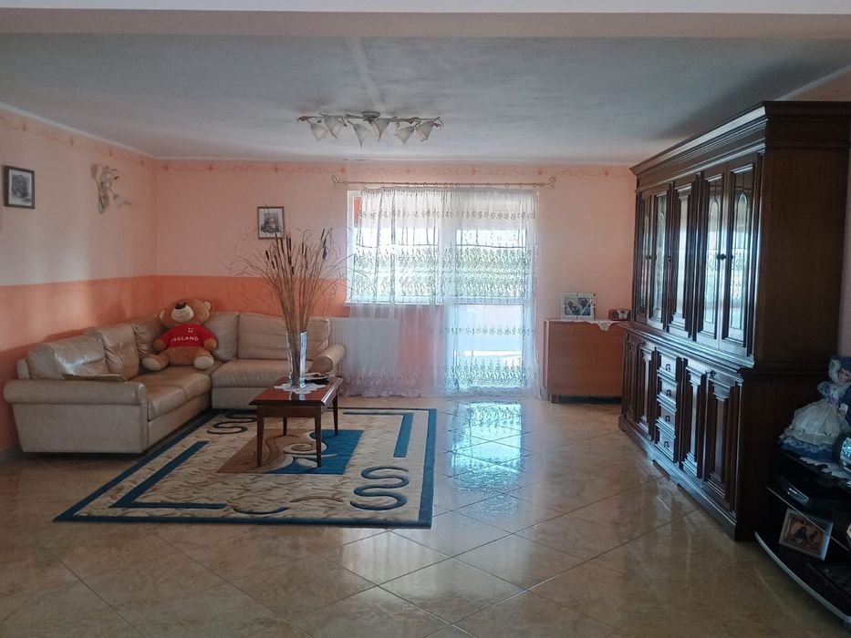 Vand casa P+1E  la 10km de Focsani