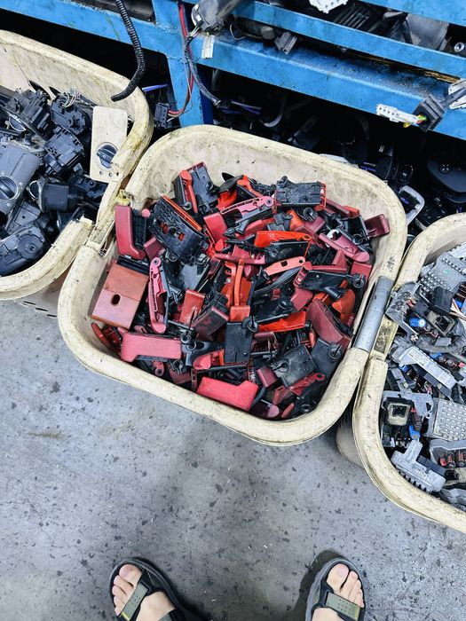 Ручка открывания капота мерседес авторазбор бу запчасть