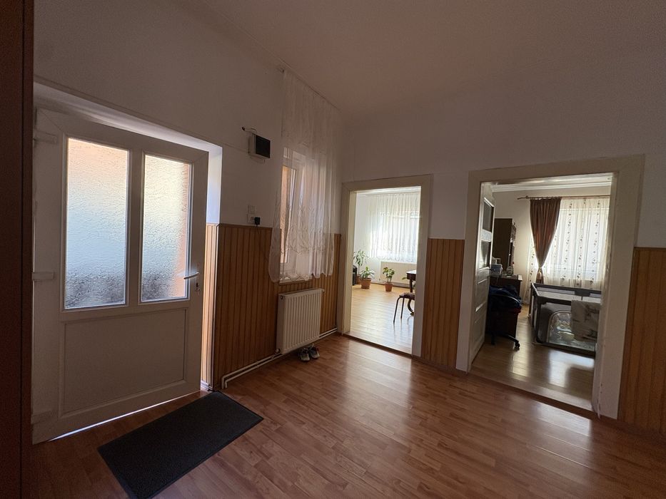 Vând casă săsească individuală 4 camere direct de la proprietar