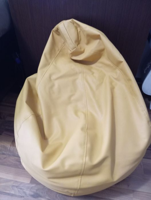 Fotoliu puf in formă de pară