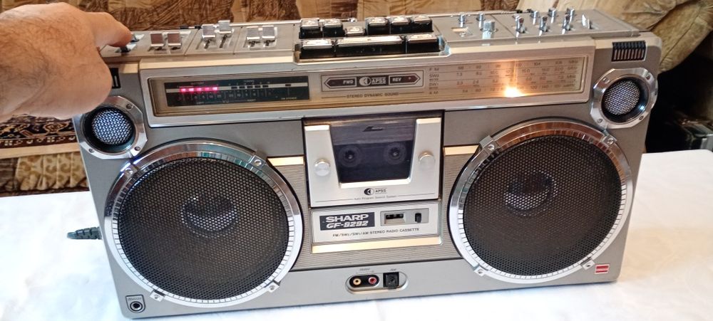 Radio-casetofon SHARP Gf-9292 X