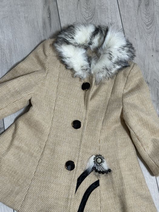 Paltonas fetite 2-3 ani