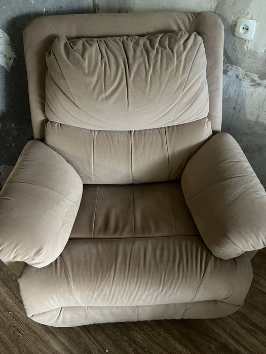 Продам кресло недорого