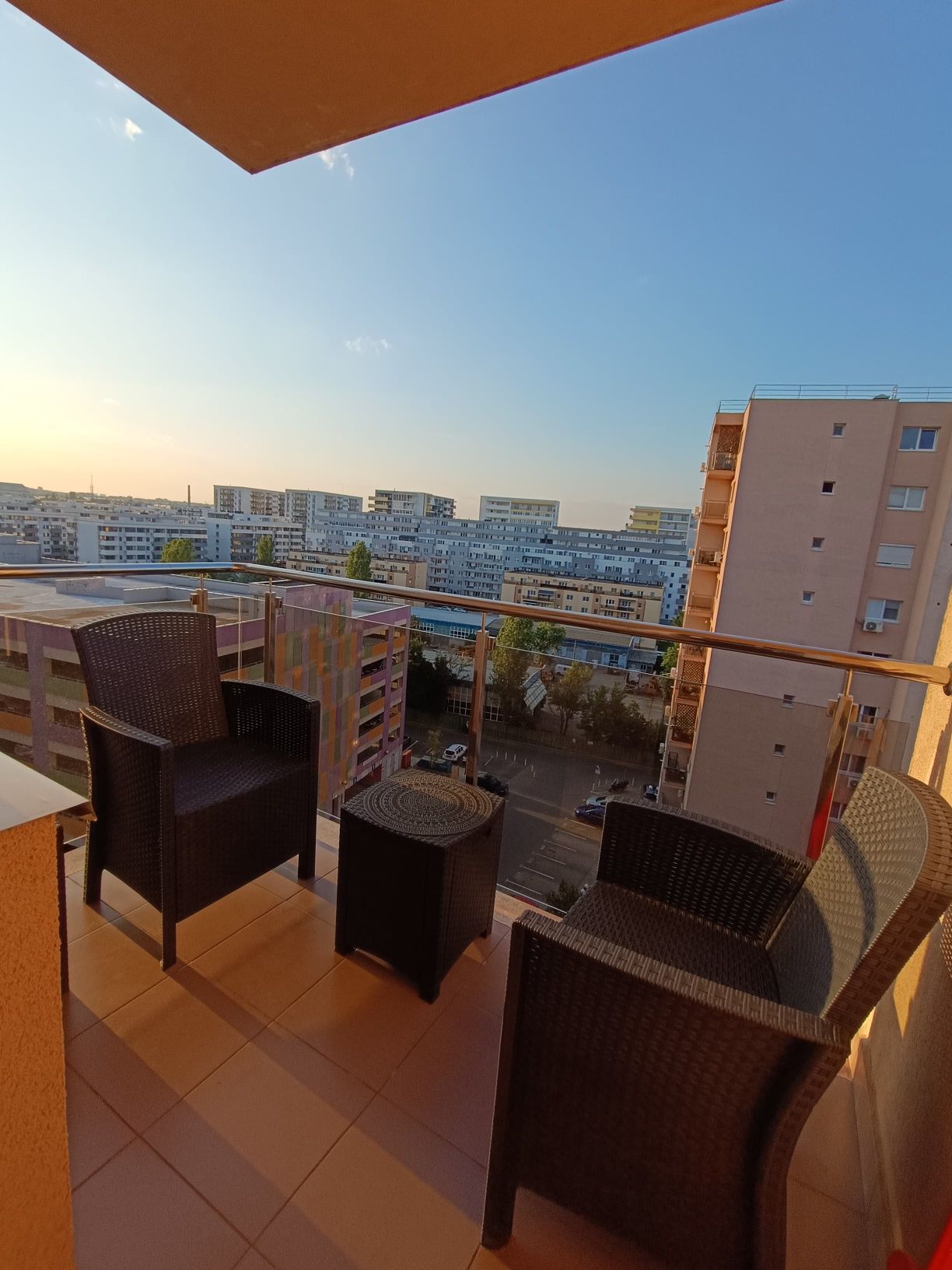 Proprietar Închiriez apartament 3 camere 6 minute metrou