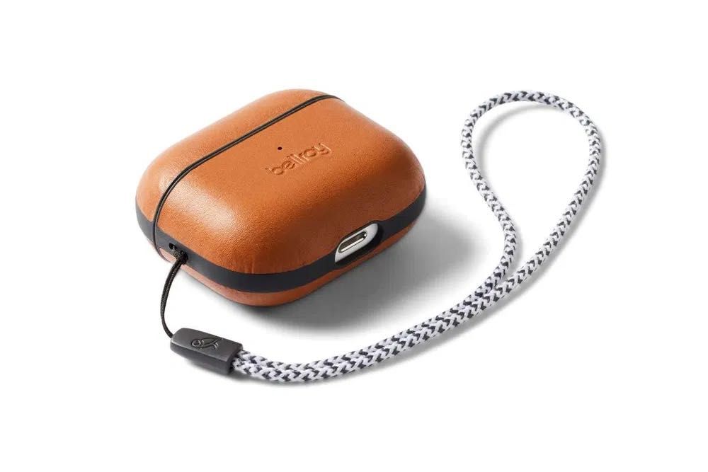 Apple AirPods 3 с MagSafe + нов защитен case