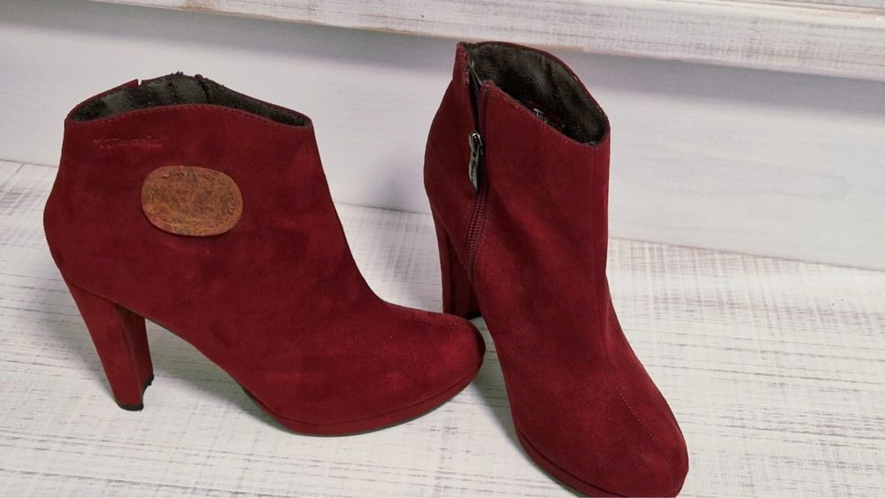 Ghete piele întoarsa Tamaris