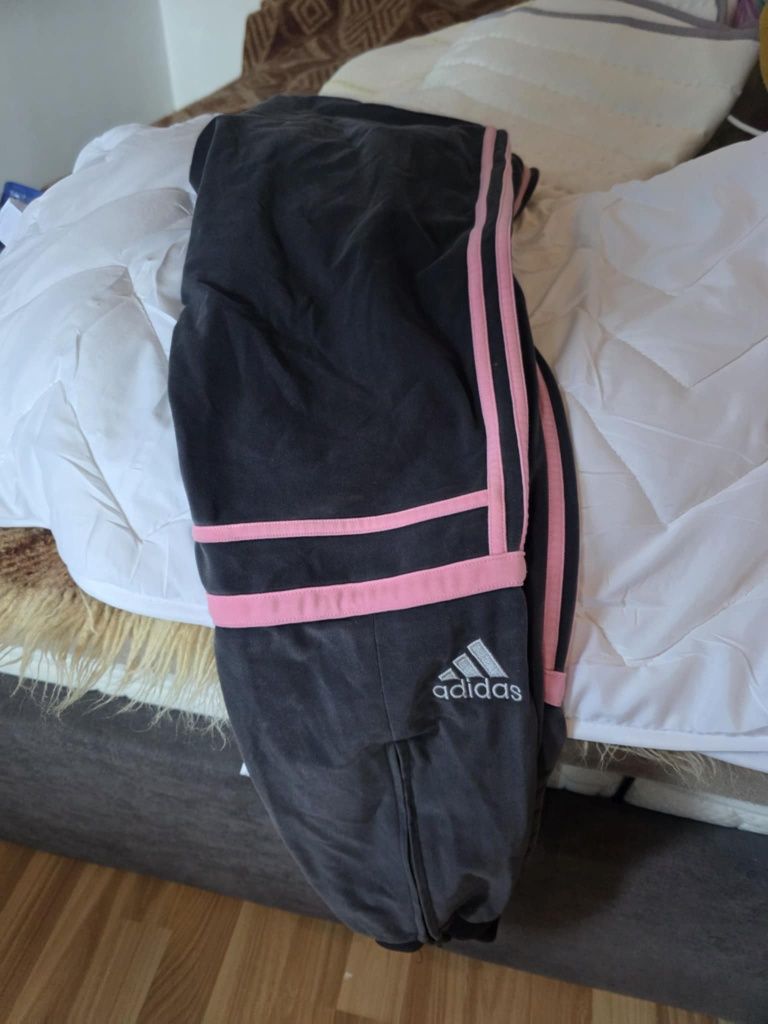 Анцунг  adidas оригинален