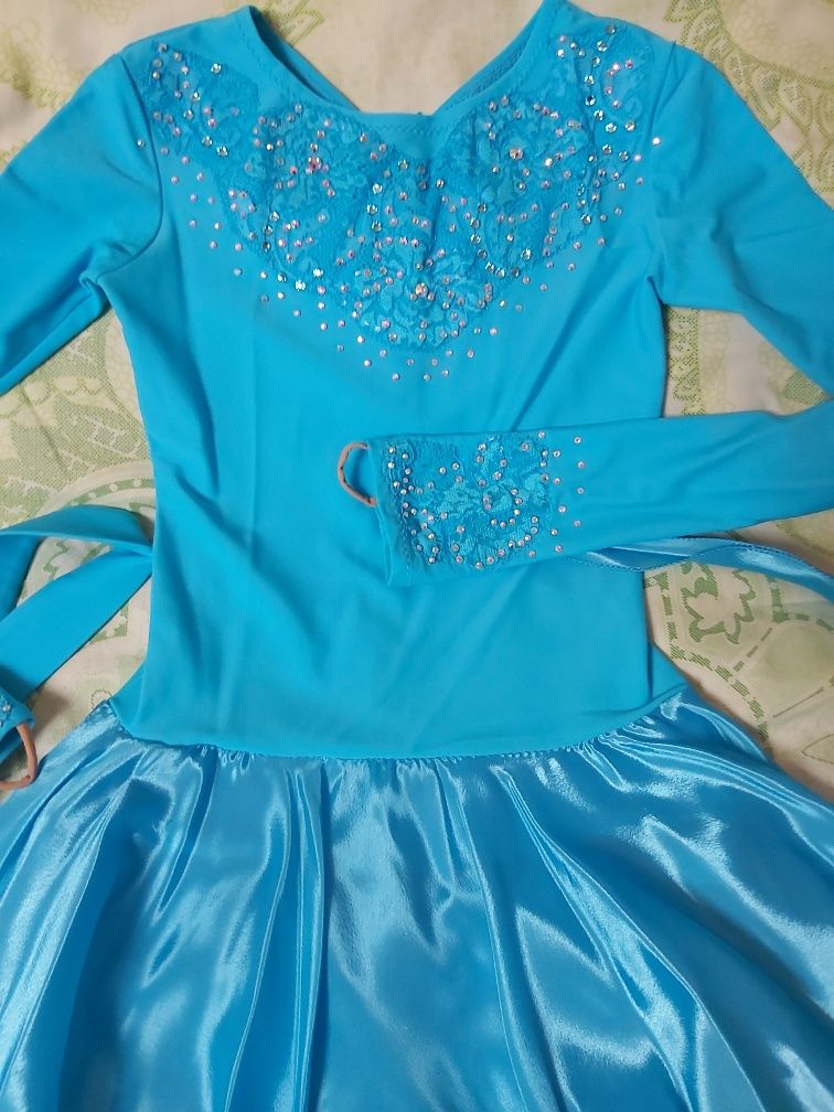 Платье для  бальных танцев