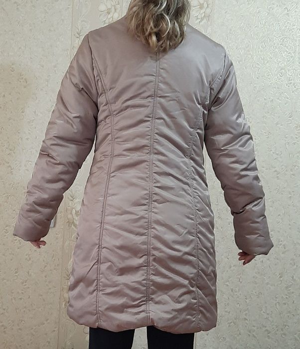 Продам женскую зимнюю куртку