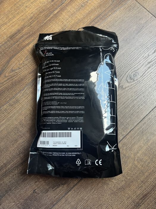 Errea наколенки XL