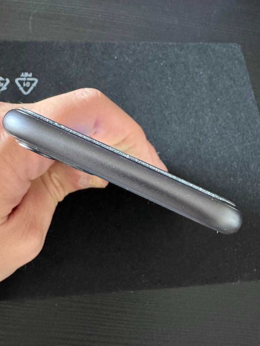 Аpple iPhone 11 64GB – Отлично състояние, Отключен за всички оператори