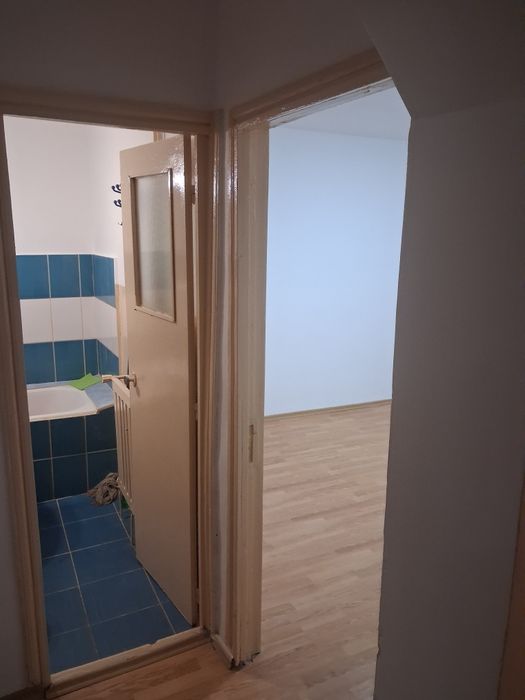 Închiriez garsonieră