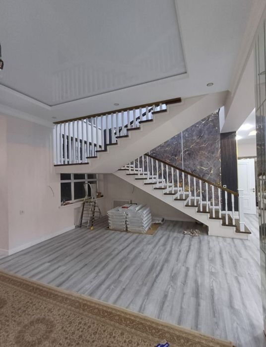 Изготовление установка реставрация покраска деревянные лестницы мебели