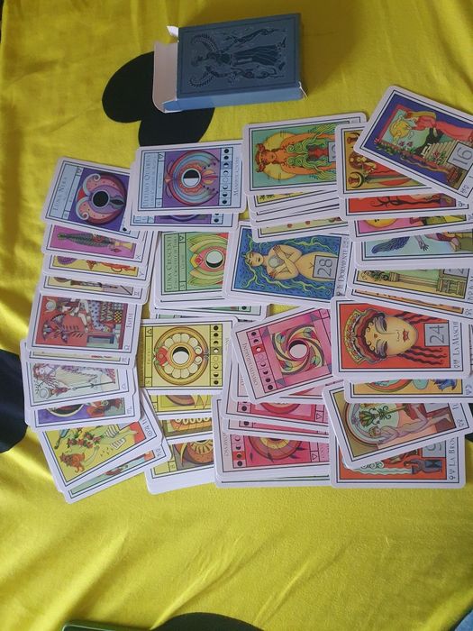 Cărți Tarot ca noi