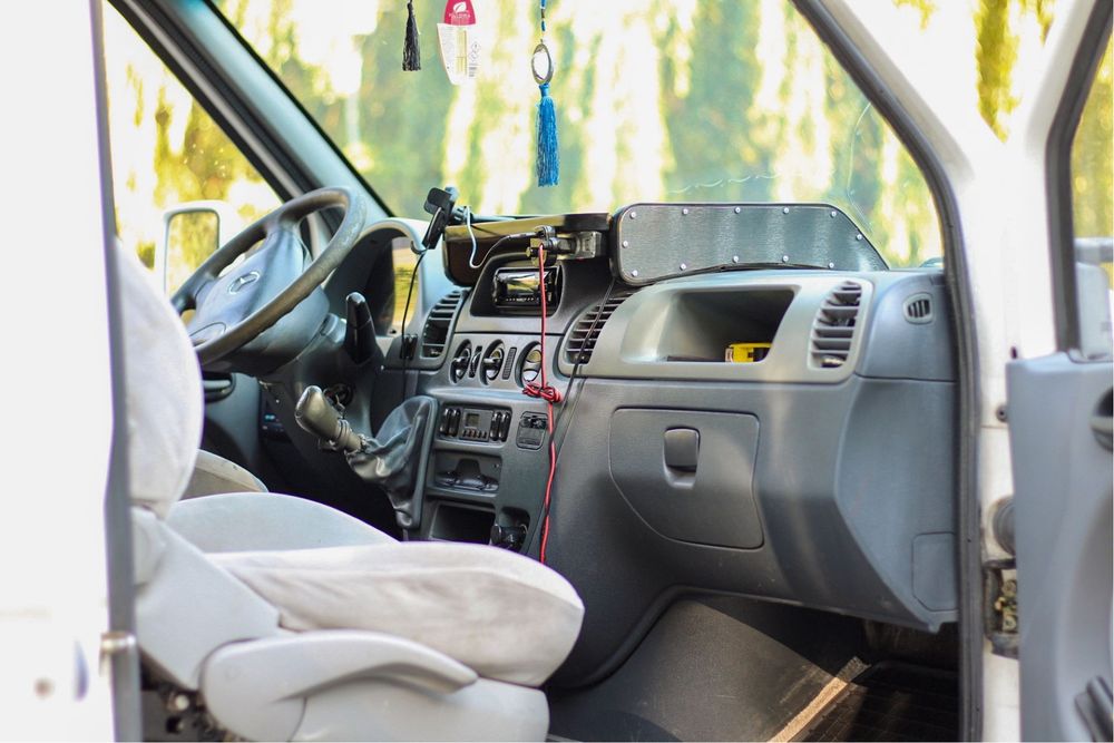 Mercedes Platformă.