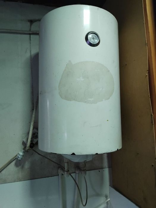 Стол стул сотувда ишлатилган.