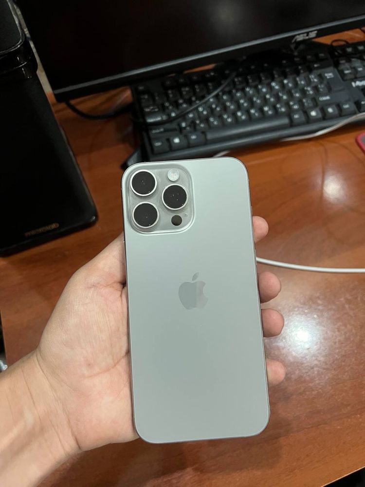 Iphone 16 pro max natural /sim /100 yomkost