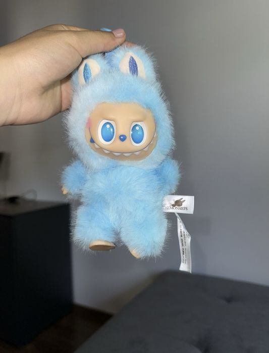 Лабубу.        .