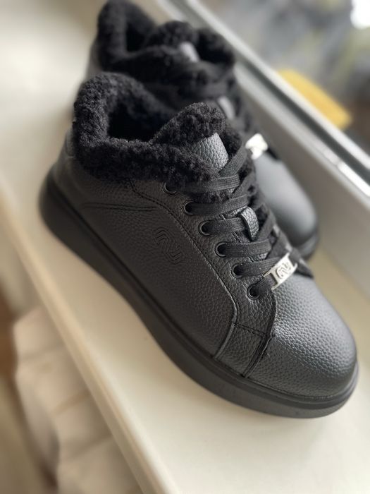 Зимние Кроссовки