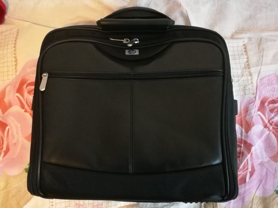 Geanta_Genti Laptop 12"-17" HP PA845A - HP Executive Leather Case