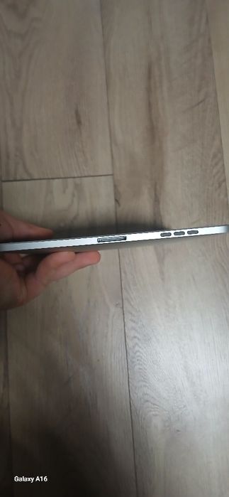 Vand Ipad 1, stare buna.